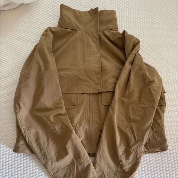 Lululemon effortless jacket Filbert Tan size 4 - Picture 2 of 5
